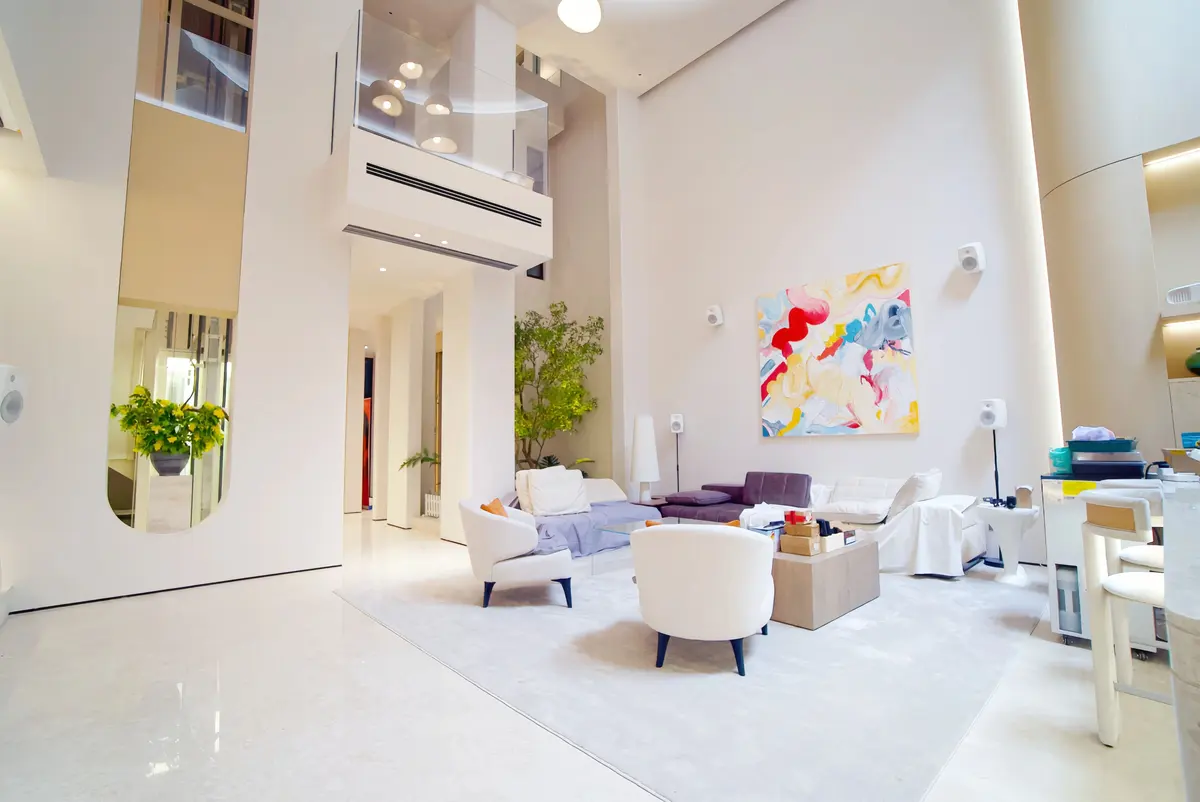 Above the Lingnan Prestige, Crafting a Soulful Retreat in Luxury Homes — photo 5