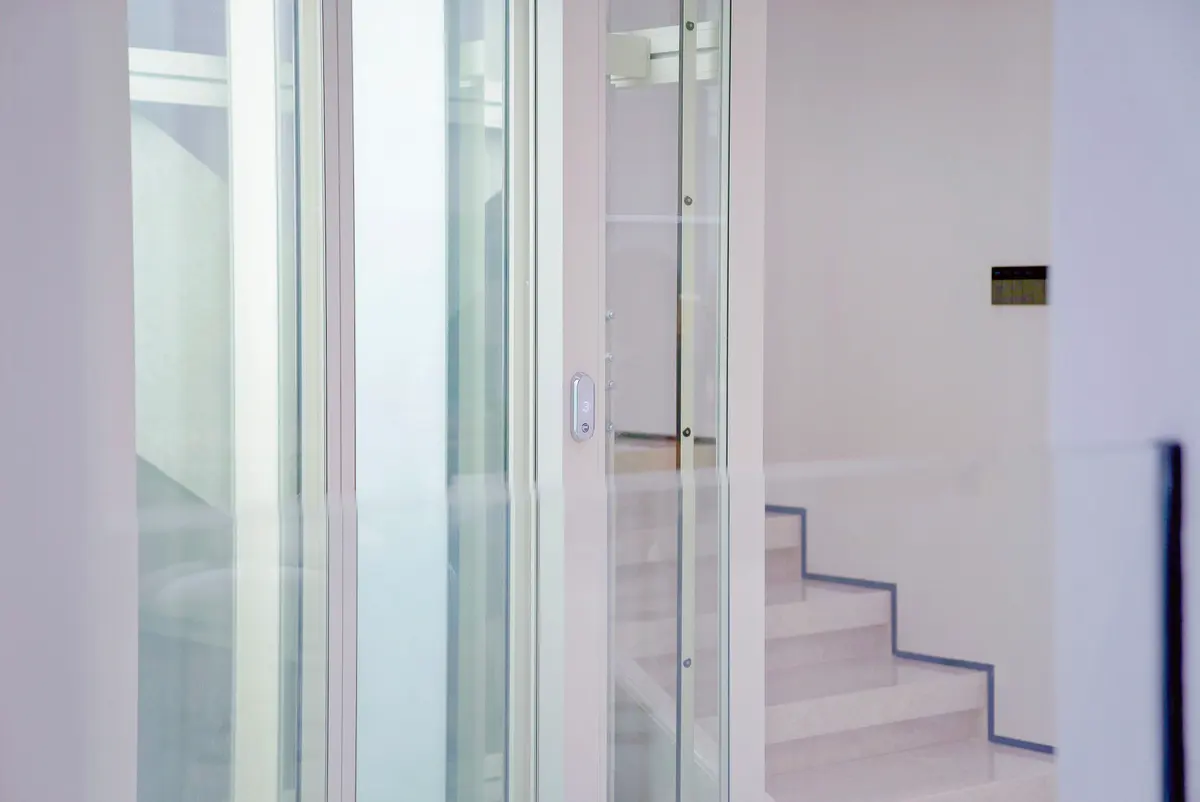 Above the Lingnan Prestige, Crafting a Soulful Retreat in Luxury Homes — photo 10