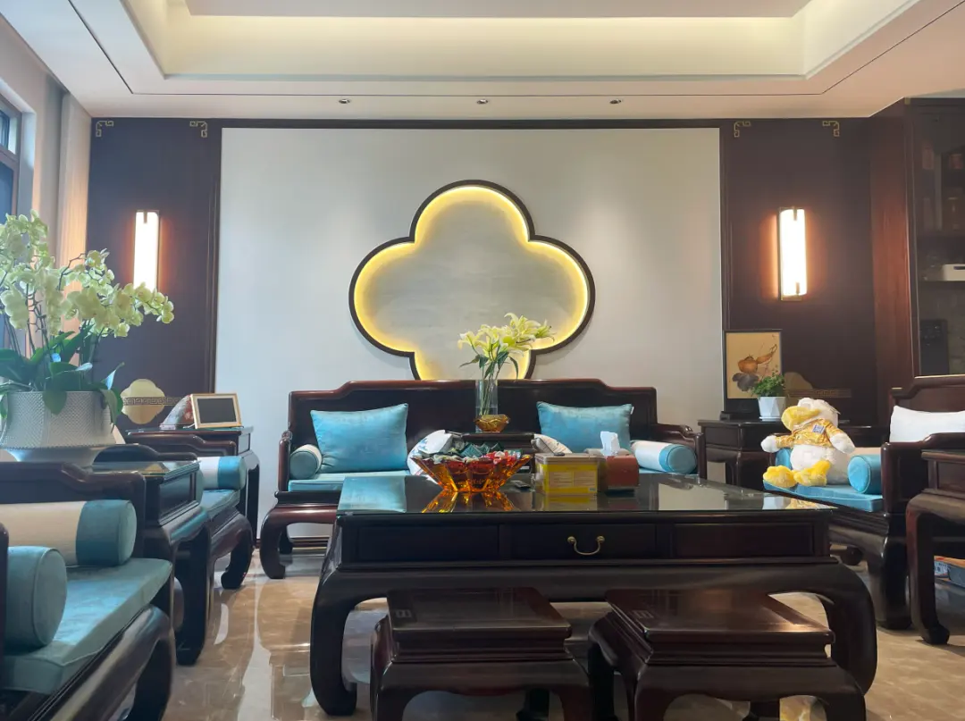 Franz: A private elevator in a neo-Chinese-style residence captures the charm of Suzhou — photo 1