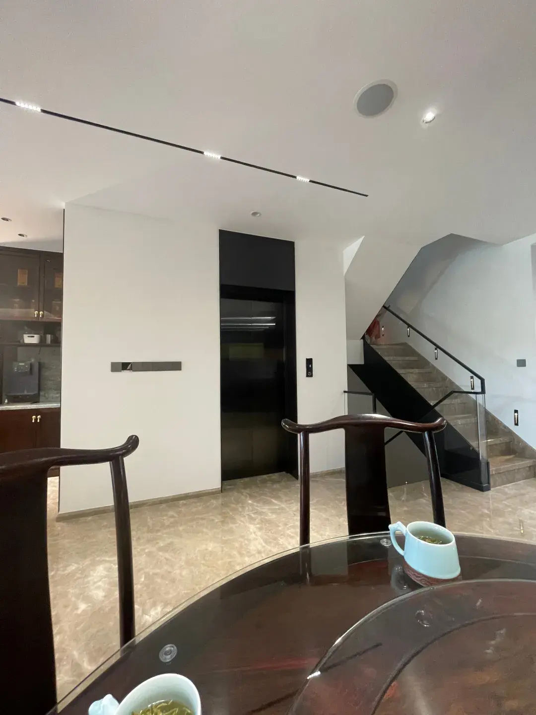 Franz: A private elevator in a neo-Chinese-style residence captures the charm of Suzhou — photo 7