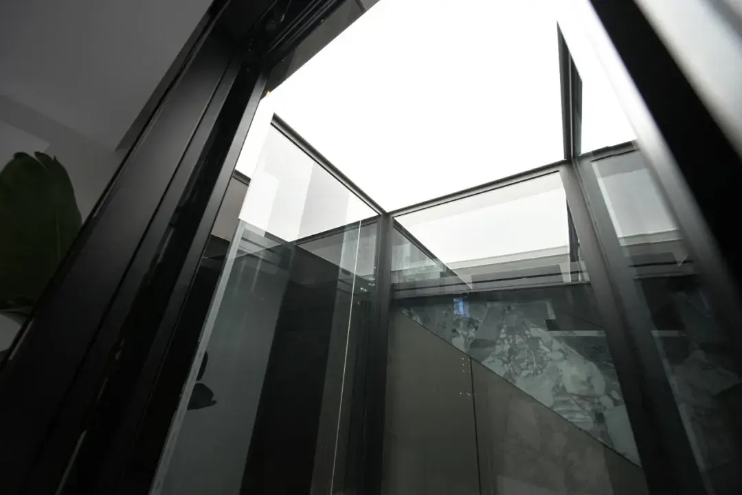 Franz | Paying tribute to the high-end life realm with Italian minimalist luxury — photo 7