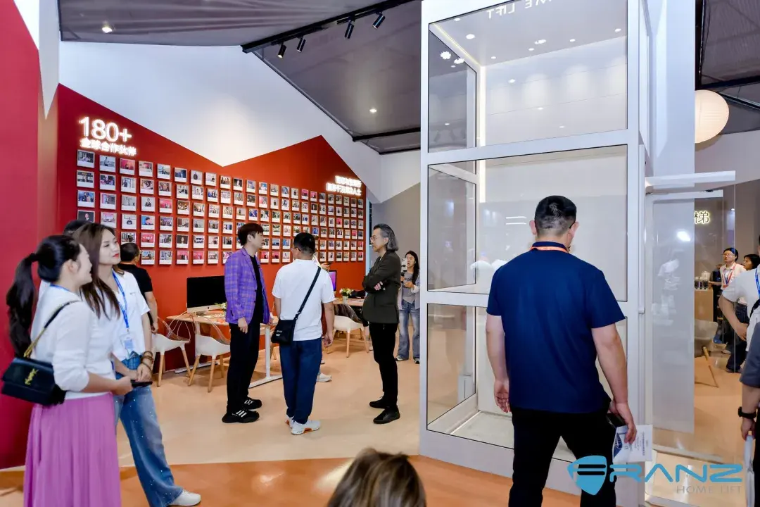 On the first day of the exhibition, the debut was the focus: making Franz a lifestyle — photo 7