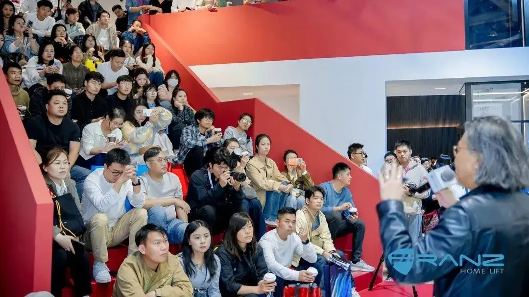 See you in Chengdu at the end of May! Every life should have its own Franz — photo 13