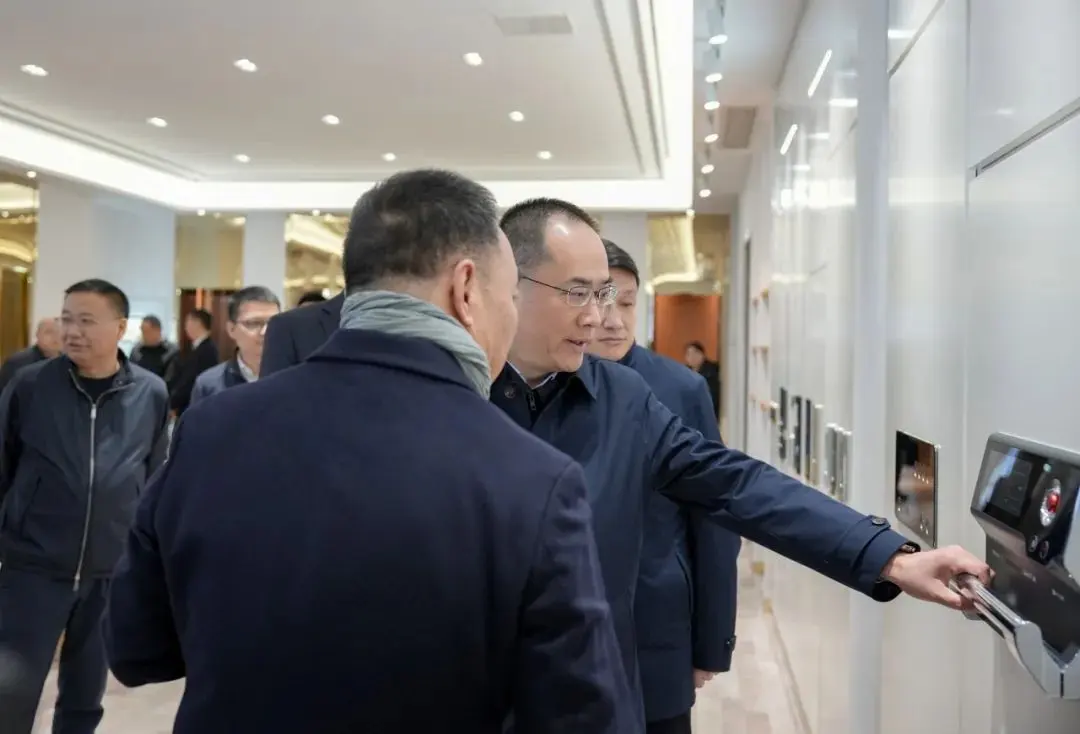 Zhangjiagang Municipal Party Committee Secretary visits Franz to conduct research and witness a new era in the development of home elevators — photo 4